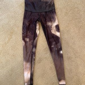 Teeki lightning bolt leggings size small